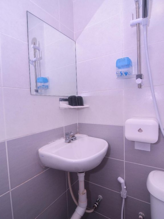 Фото Oyo 89465 Golden Lounge