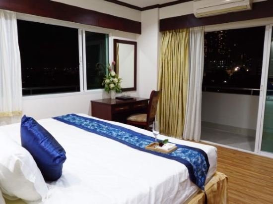 Фото Miloft Sathorn Hotel