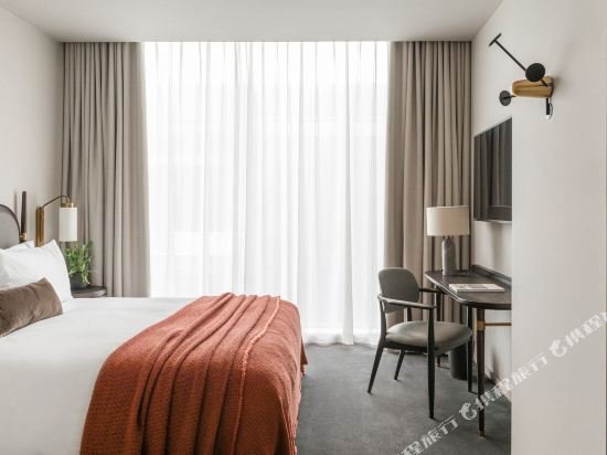 Фото Premier Inn London Stratford