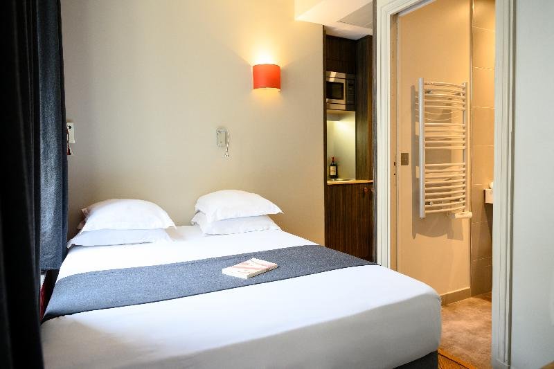 Фото Suites and Hotel Helzear Champs Elysees