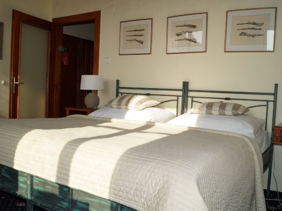 Фото Hotel U Tri Pstrosu