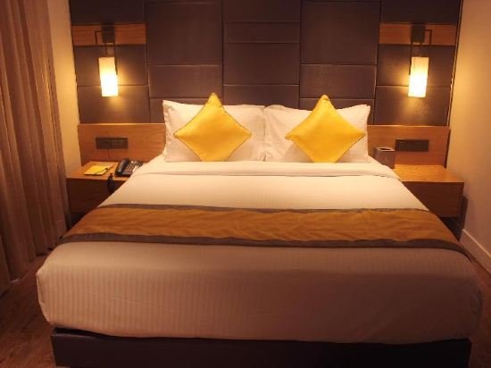 Фото Fountain Tree by Tgi