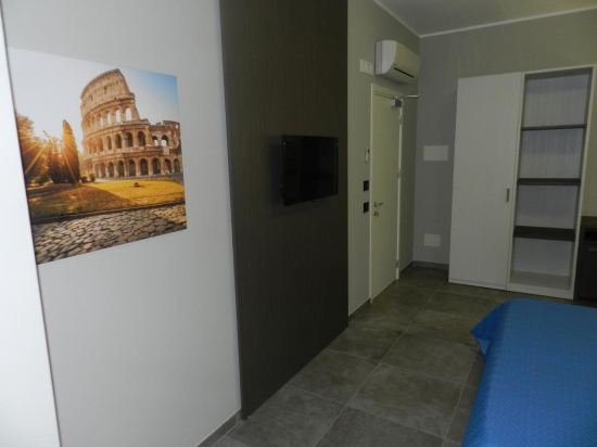 Фото Erasmus Hotel