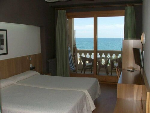 Гостиница Hotel Voramar Benicassim в Кастельоне