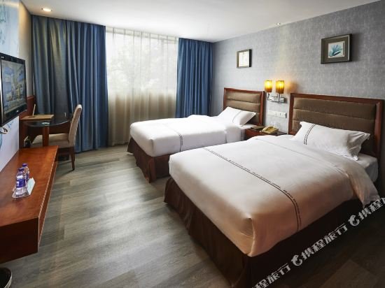 Фото Bravo Business Hotel
