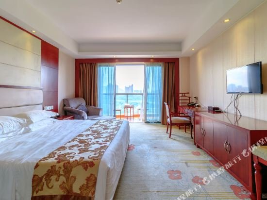 Фото Huijin Holiday Inn