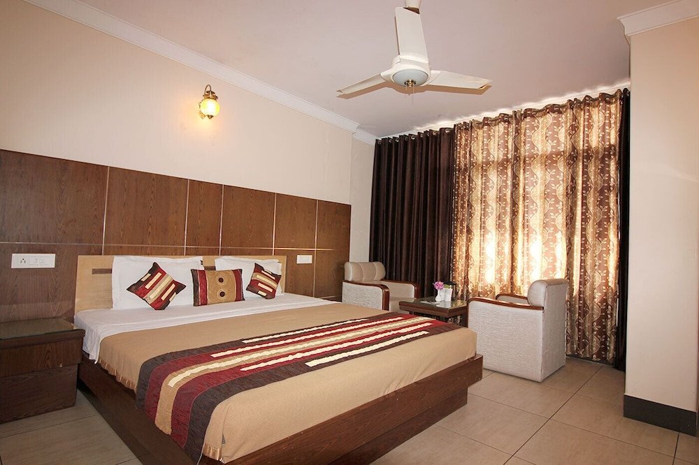 Фото Hotel Asian Plaza Dharamshala
