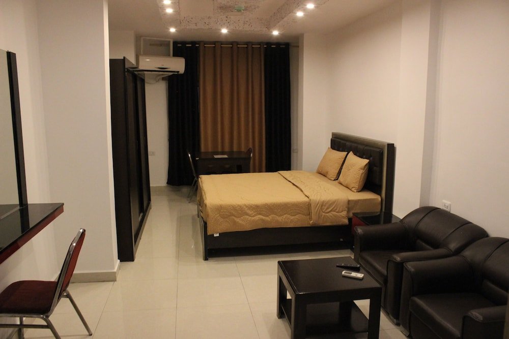 Фото Sara Crown Hotel