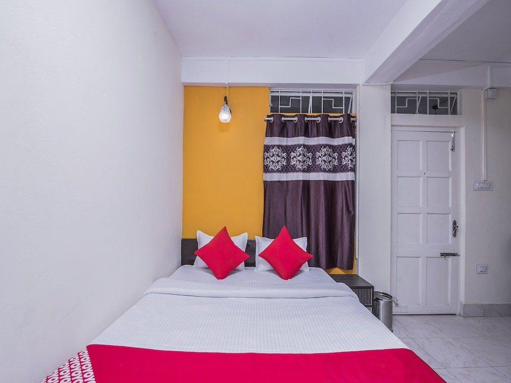 Фото Oyo 16152 Home Away Home