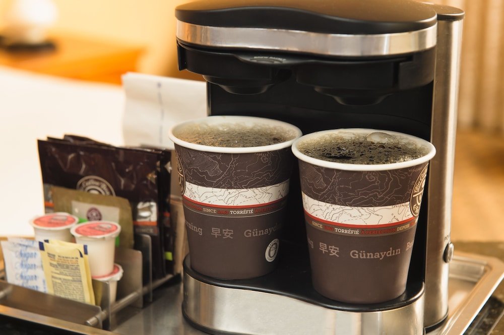 Фото Doubletree by Hilton Seattle Airport