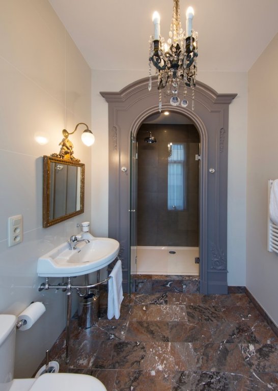 Фото Louise sur cour