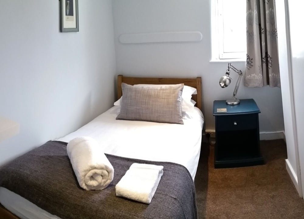 Фото Starlings Guest House