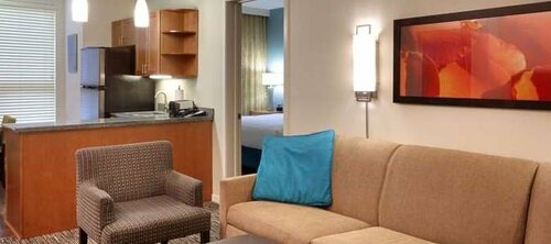 Гостиница Hyatt Summerfield Suites в Санди
