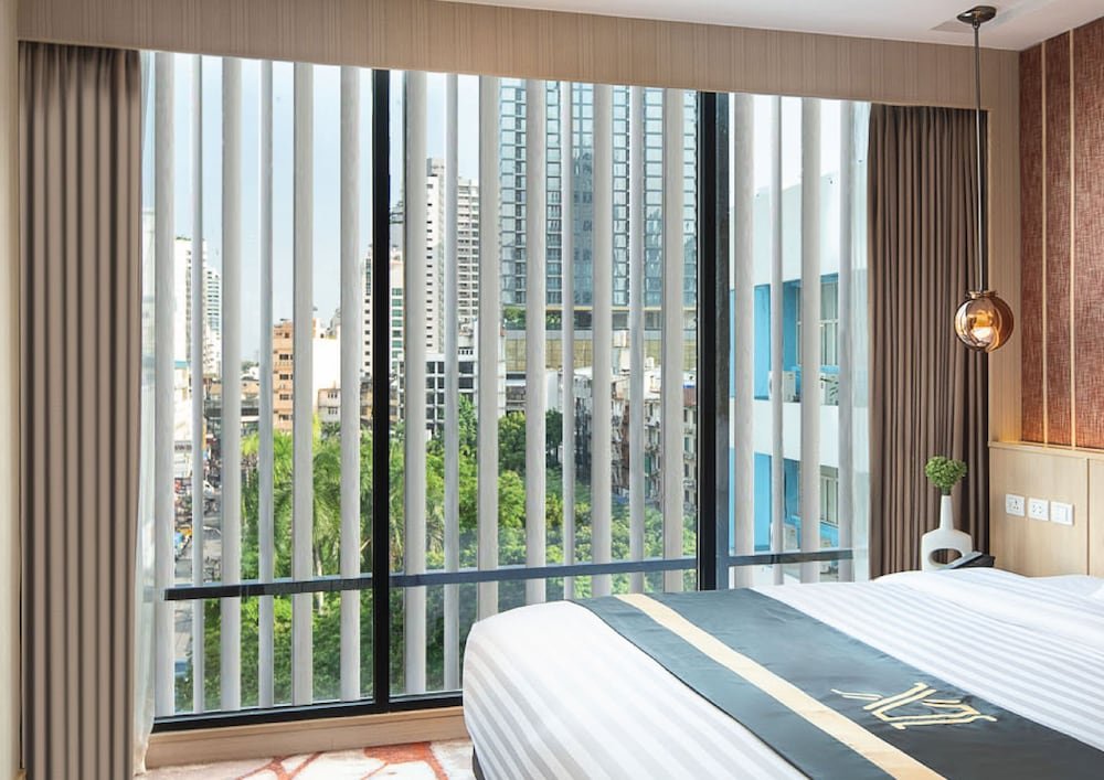 Фото Eleven Avenue Suites Bangkok