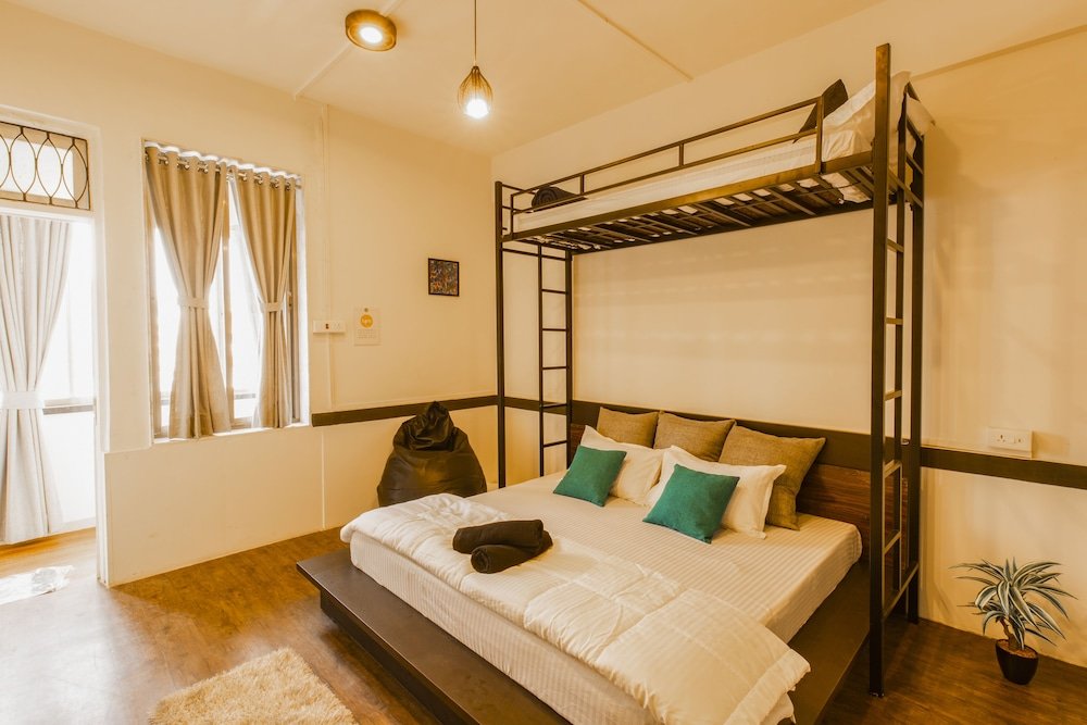 Фото Locomo Hostel - Mumbai