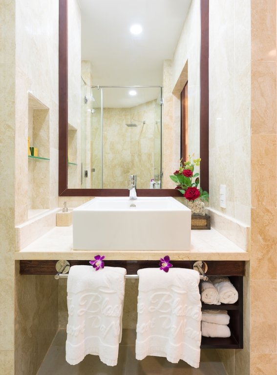 Фото The Blossom Resort Island - All Inclusive