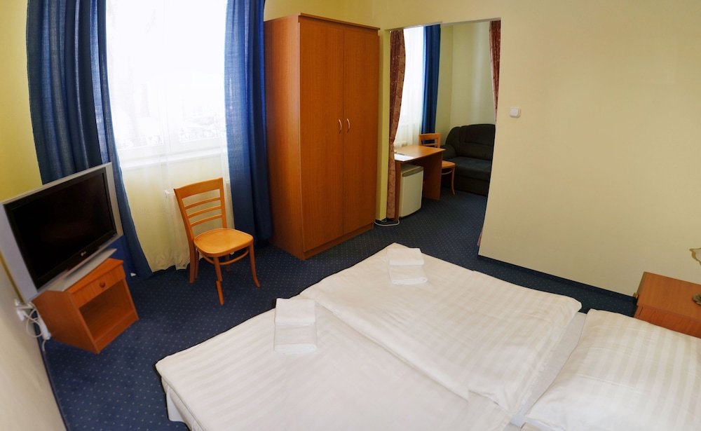 Фото Hotel Corvin