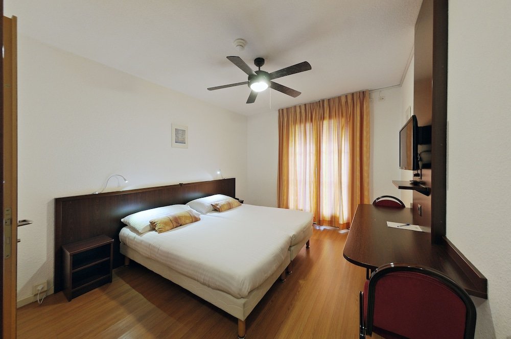 Фото Hotel Calvy