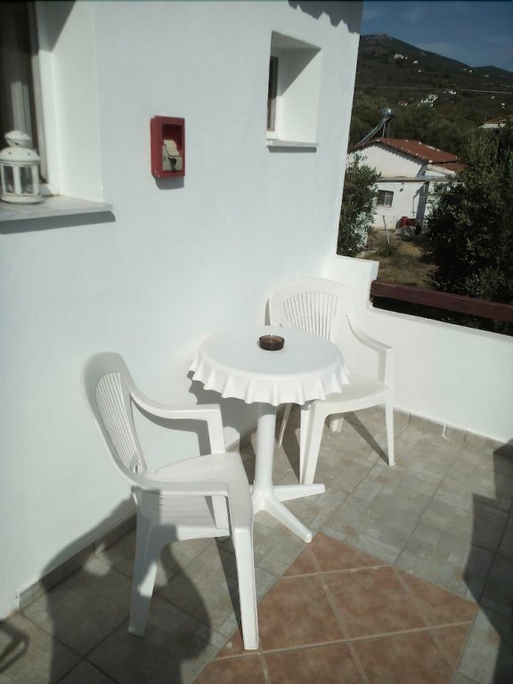 Фото Skiathos Petite Apartments