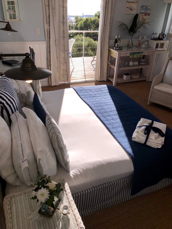 Фото A Boat House