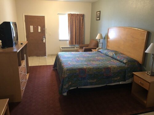 Гостиница Whitesboro Inn & Suites