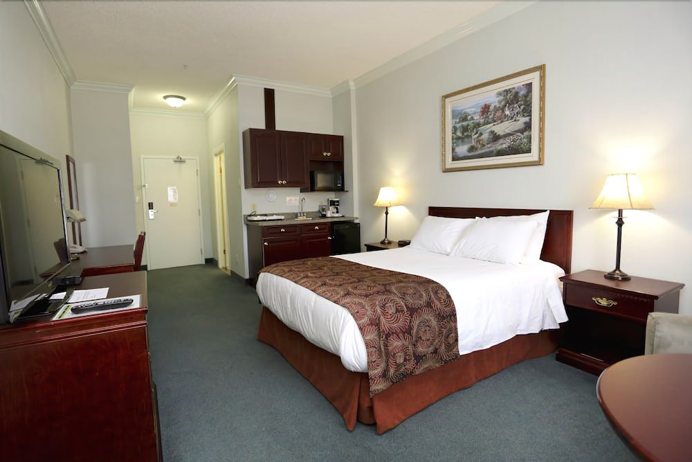 Фото The Bridgeport Inn