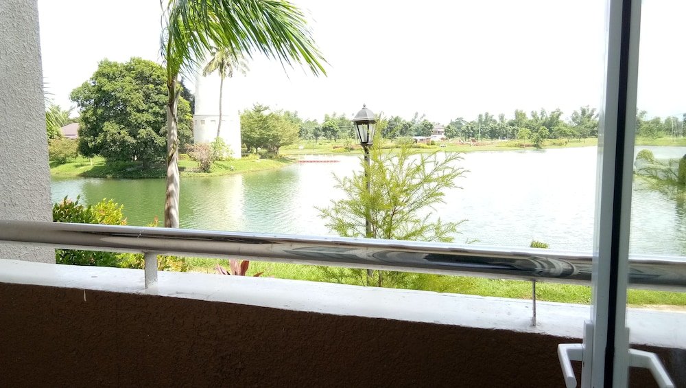 Фото Sotogrande Iloilo Hotel