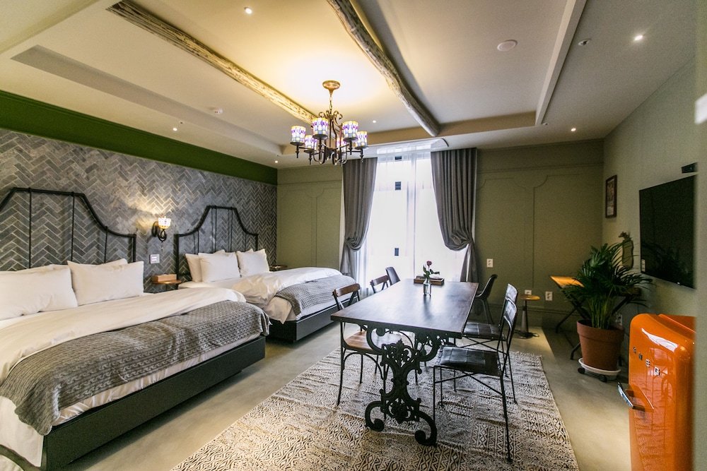 Фото February Hotel The Signature Dongseongro