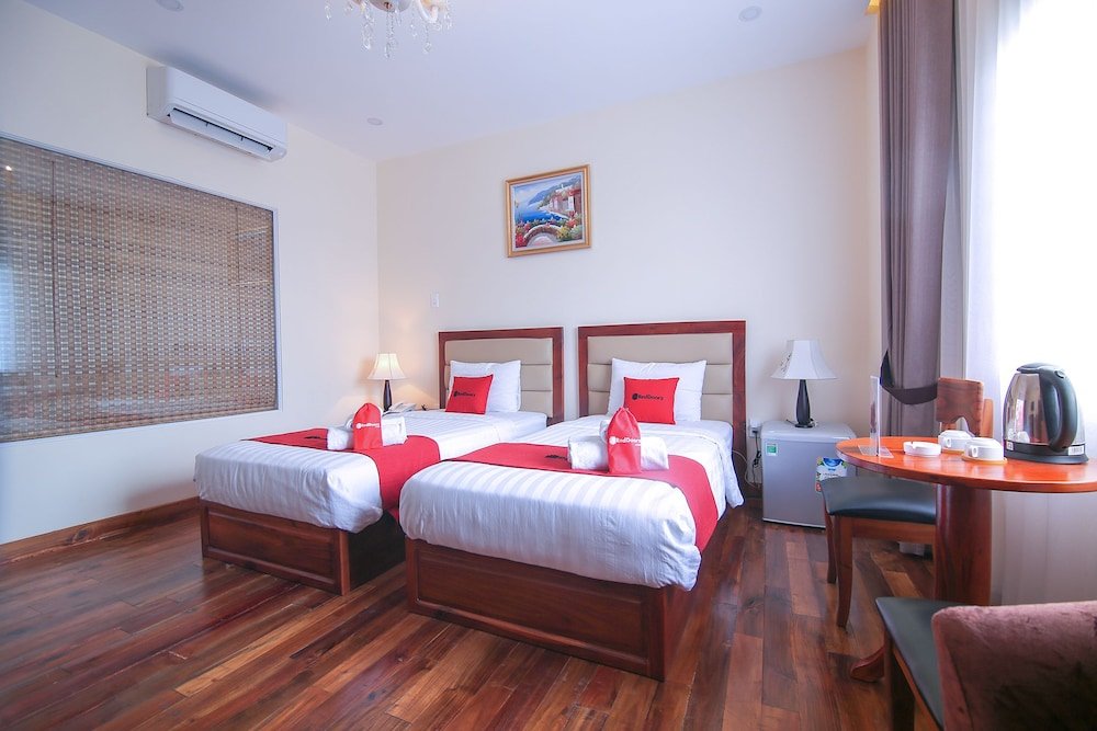 Фото RedDoorz Premium @ Nguyen Thai Son Street