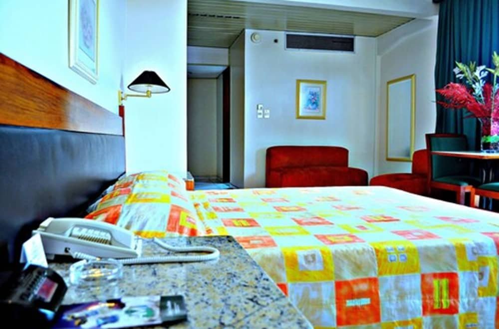 Фото Taj Mahal Continental Hotel