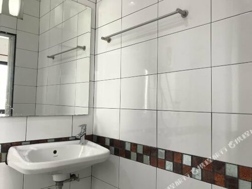 Хостел The Box Promkiri - Hostel в Накхонситхаммарате