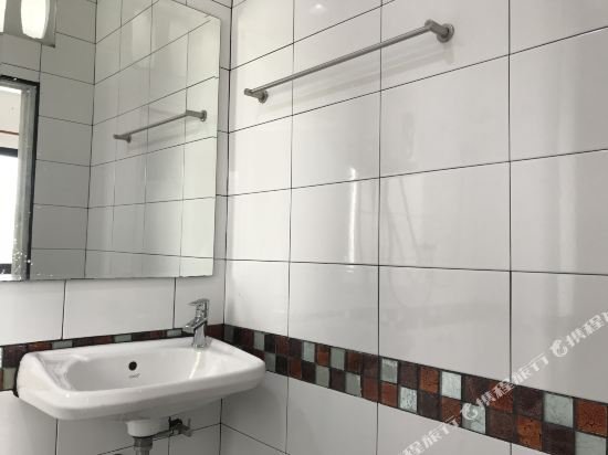 Фото The Color Express Hotel