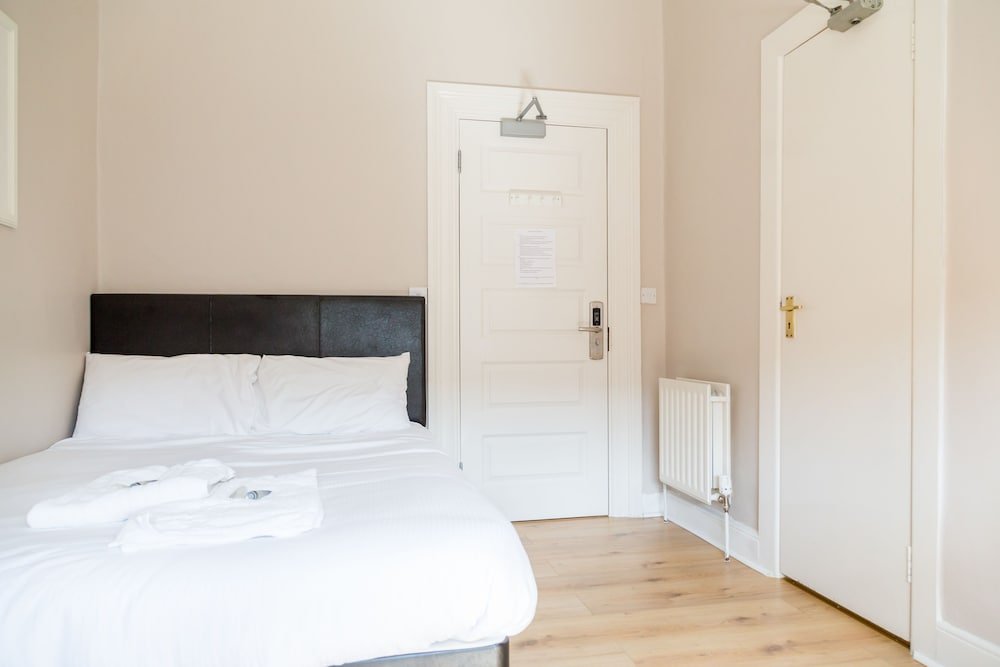 Фото Gardiner House Hostel