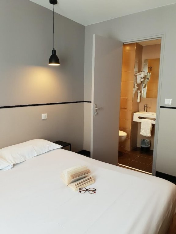 Фото Hotel Lilas Blanc