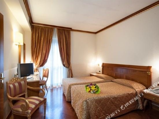 Фото Marconi Hotel