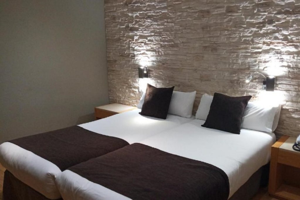 Фото Hotel Travessera