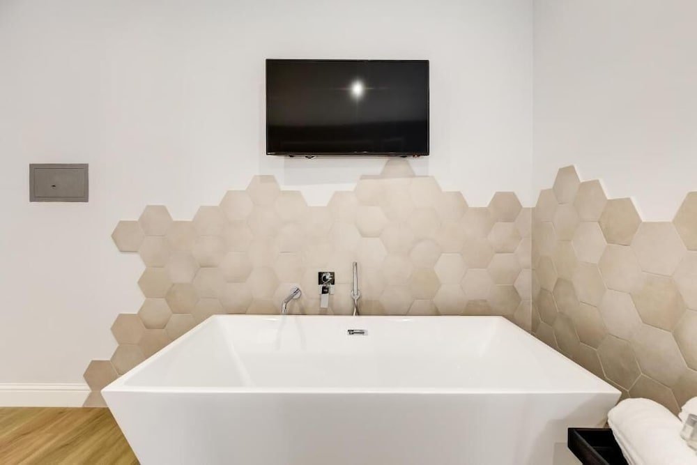 Фото Opera Private Suites