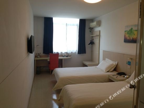 Фото Jinjiang Inn Central Changshu Yushan