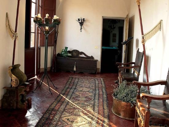 Фото Il Castello Del Capitano Delle Artiglierie