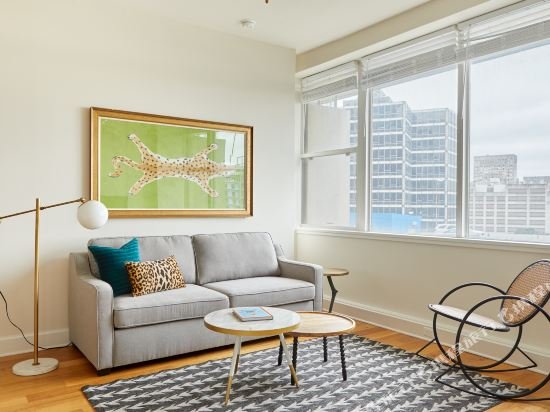 Фото Sonder Lafayette Square