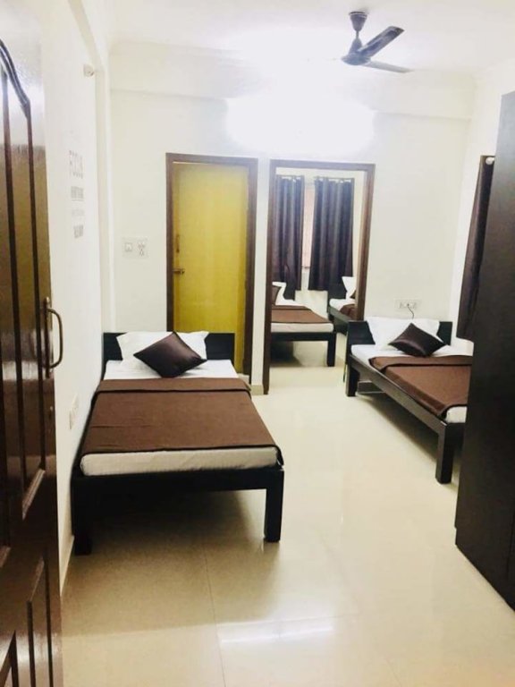 Фото Transit Dorms - A Backpackers Inn & Hostel