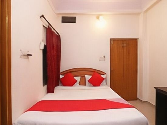 Фото Oyo 1021 Hotel Gayatri Residency