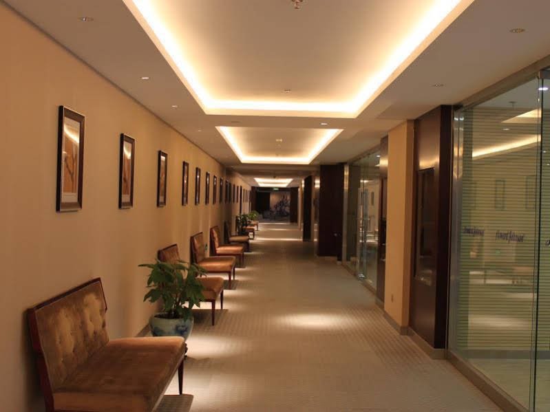 Фото Howard Johnson Tropical Garden Plaza Kunming