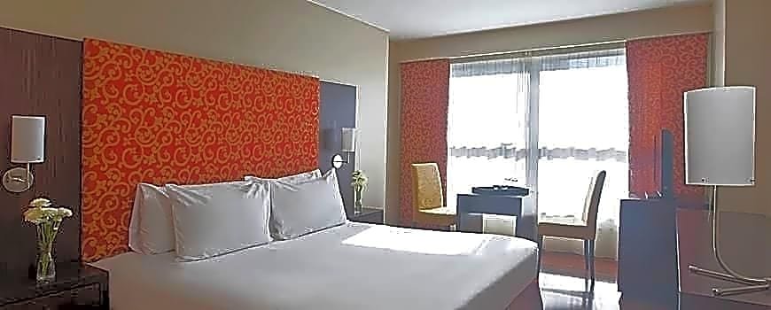 Фото Nh Cordoba Urbano