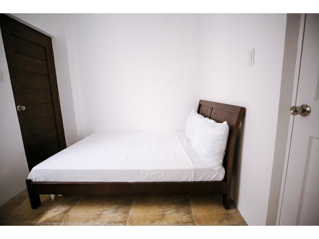 Фото Oyo 561 Abn Hostel