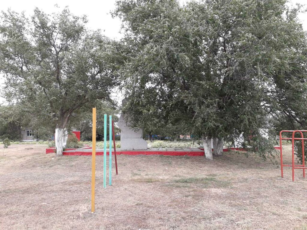Monument, memorial Воинам-односельчанам, павшим в годы Великой Отечественной войны, Saratov Oblast, photo