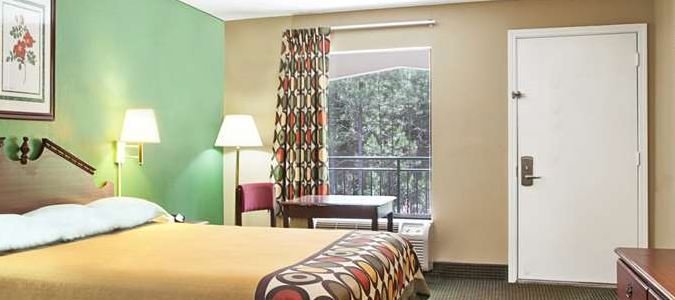 Фото Super 8 by Wyndham Pearl/Jackson/East