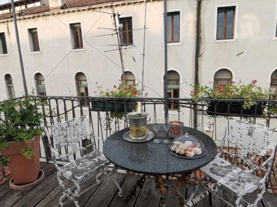 Фото Palazzo San Luca