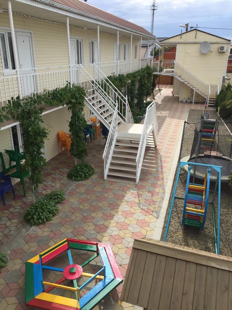Фото отеля 1