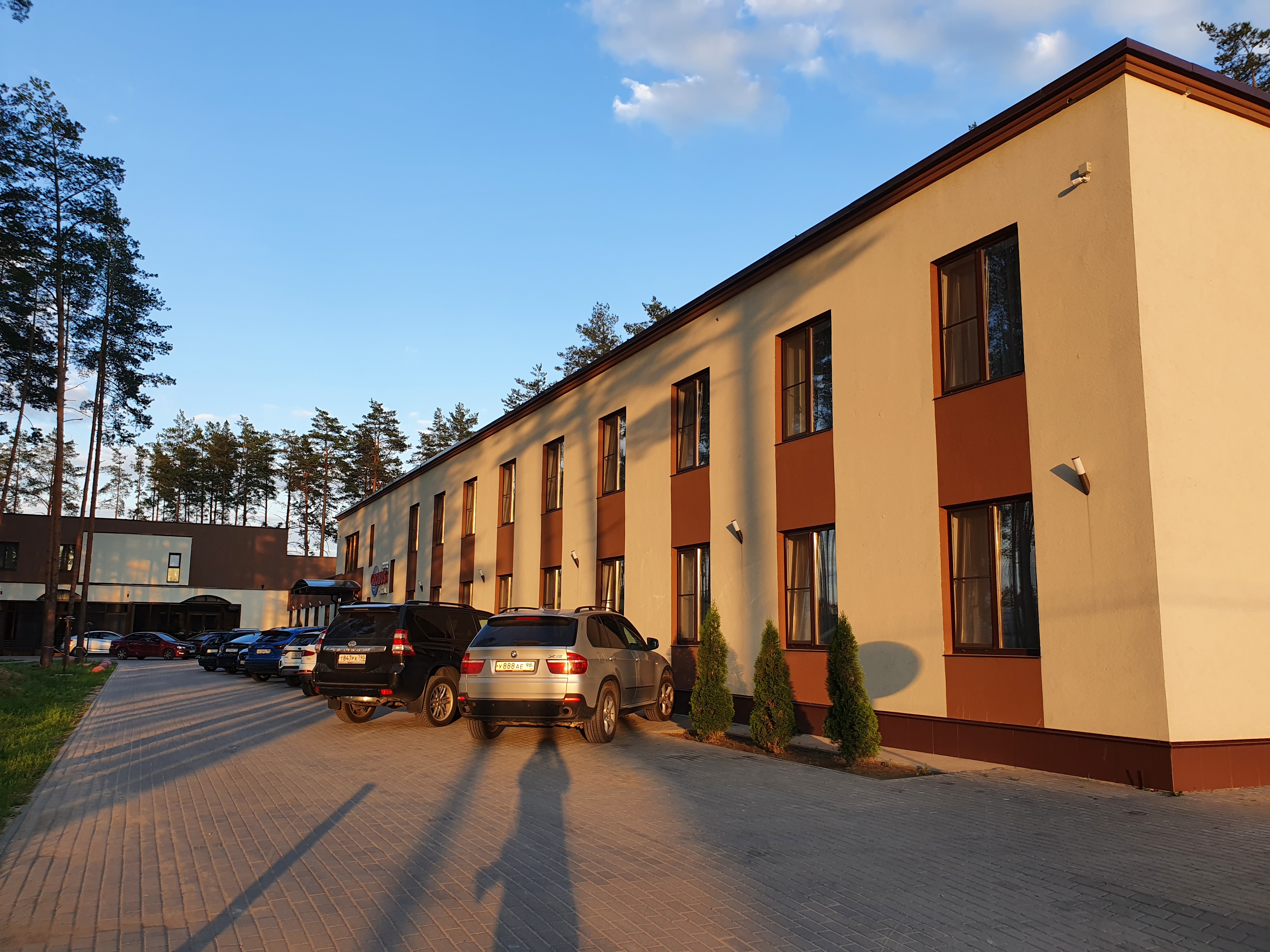 Фото Globus Hotel